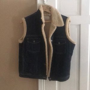 Jean Vest with faux fur
